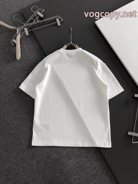 ブランド スーパー コピーBALENCIAGA爆発的人気オシャレ度がアップ 高級感あるスタイル 流行の最前線半袖Tシャツ 2