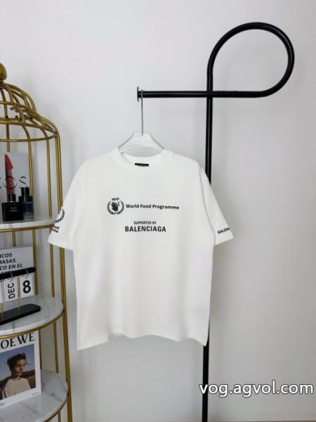 2026新作登場 再入荷が嬉しい2026 人気モデル愛用balenciaga半袖Tシャツ偽 ブランド 0 