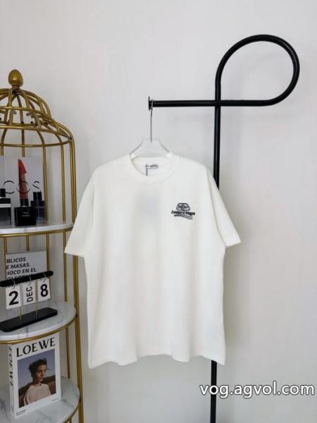 ブラッシュアップして華やかに 高級素材を採用 国内在庫有半袖Tシャツ偽物 ブランドbalenciaga 0 