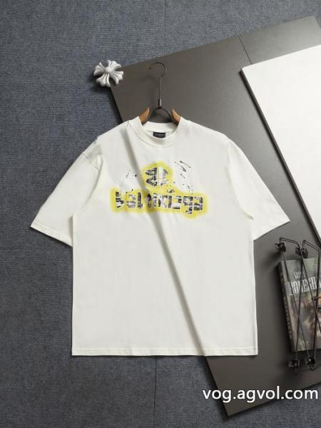 リラックススタイルが実現 着回し力が抜群 目を惹くアイテムTシャツバレンシアガコピー 商品 通販. 0 