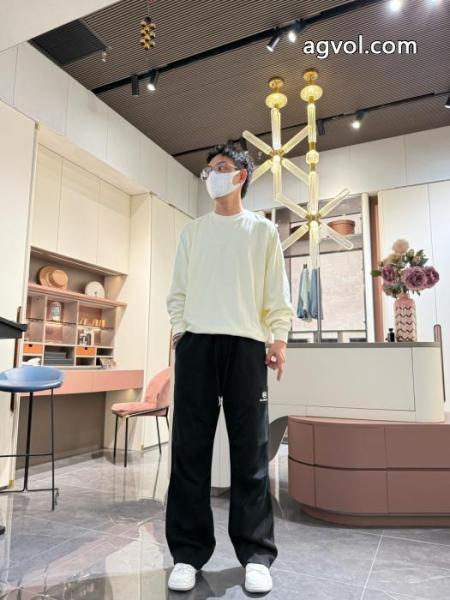 スラックスバレンシアガ話題となった 魅惑のセクシー美 限定特大セールブランド 偽物 激安 通販. 5 