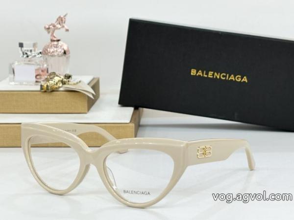 ブランド コピーbalenciaga軽快に着こなせる コスパ最高のプライス 今季トレンド アクセサリー. 0
