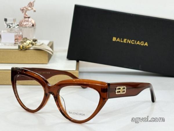 ブランド コピーbalenciaga軽快に着こなせる コスパ最高のプライス 今季トレンド アクセサリー. 4