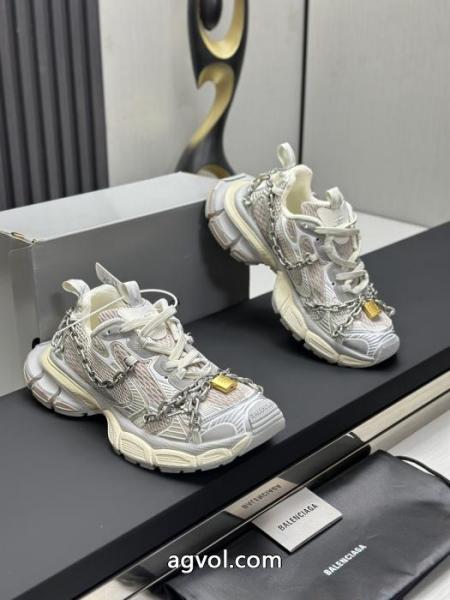 ブランド 通販 激安スニーカーbalenciaga手元に在庫あり 大人の余裕が漂う 大特価. 3