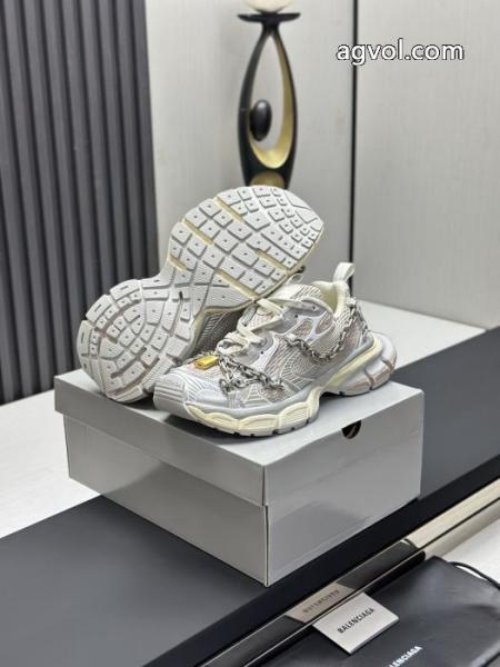 ブランド 通販 激安スニーカーbalenciaga手元に在庫あり 大人の余裕が漂う 大特価. 6
