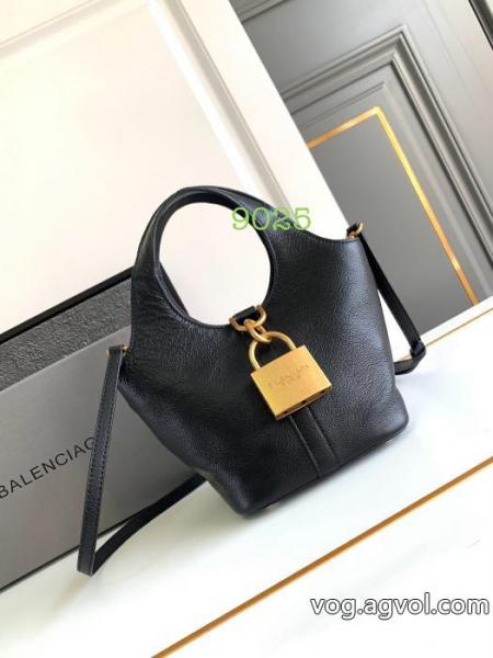 balenciagaブランド 偽物シーンで活躍する 大人の色味 26ss/大人気2026コレクションバッグ. 0