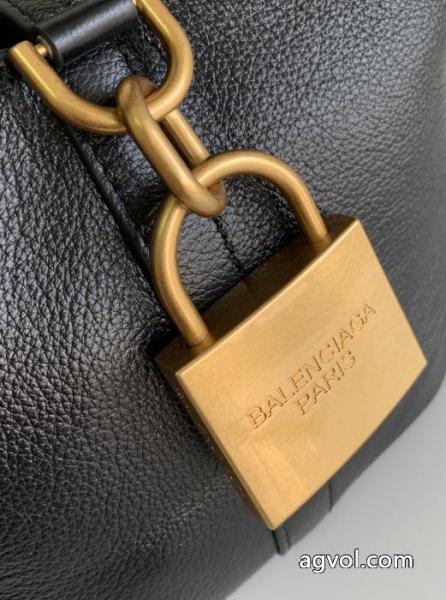 balenciagaブランド 偽物シーンで活躍する 大人の色味 26ss/大人気2026コレクションバッグ. 5