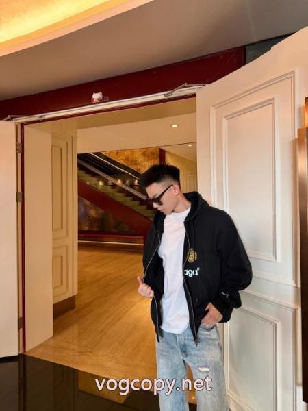 ブランド コピー 激安BALENCIAGAパーカー品質保証安い 雑誌掲載アイテム  圧倒的な人気 5 