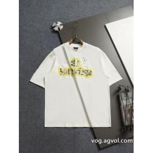 リラックススタイルが実現 着回し力が抜群 目を惹くアイテムTシャツバレンシアガコピー 商品 通販.