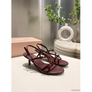  サンダルブランド スニーカー 激安サラサラの着心地 きれいめな印象 NEW素敵MIUMIU.