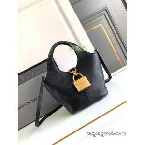 balenciagaブランド 偽物シーンで活躍する 大人の色味  26ss/大人気2026コレクションバッグ.