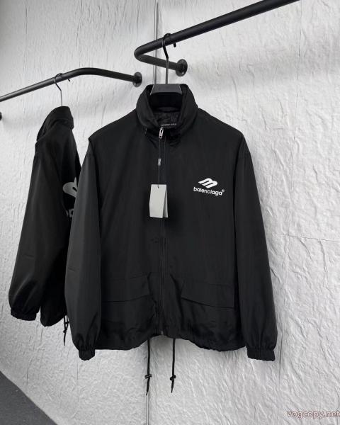 ブランド フェイクユニークなデザイン 高品質な商品 魅力を放つコートBALENCIAGA 0