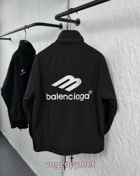 ブランド フェイクユニークなデザイン 高品質な商品 魅力を放つコートBALENCIAGA 1