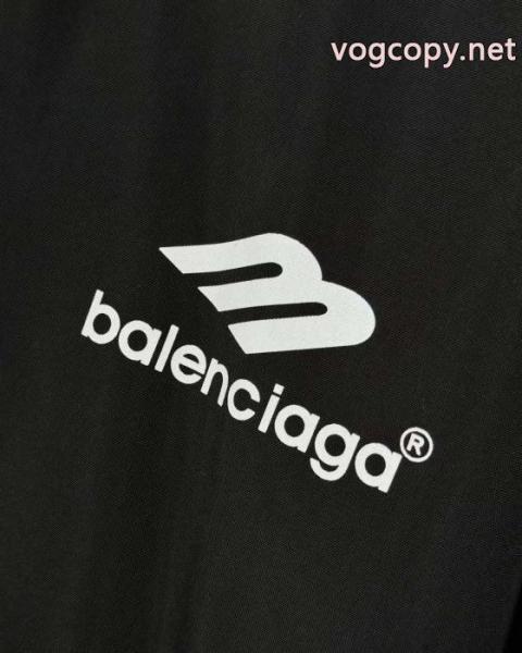 ブランド フェイクユニークなデザイン 高品質な商品 魅力を放つコートBALENCIAGA 2