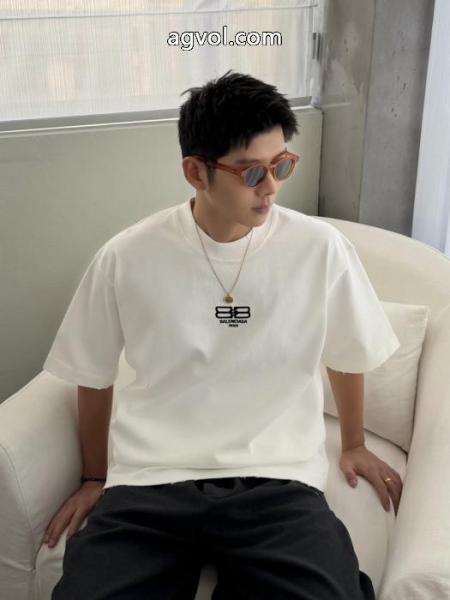 激安 通販 ブランドTシャツbalenciaga上品保証 高級感溢れる 最安値人気. 1