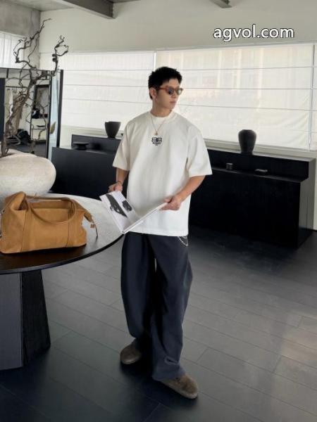 激安 通販 ブランドTシャツbalenciaga上品保証 高級感溢れる 最安値人気. 4