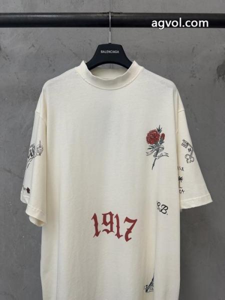 偽物 通販 サイト高品質 人気 お洒落スタイル お洒落度が一段アップするbalenciagaTシャツ. 3