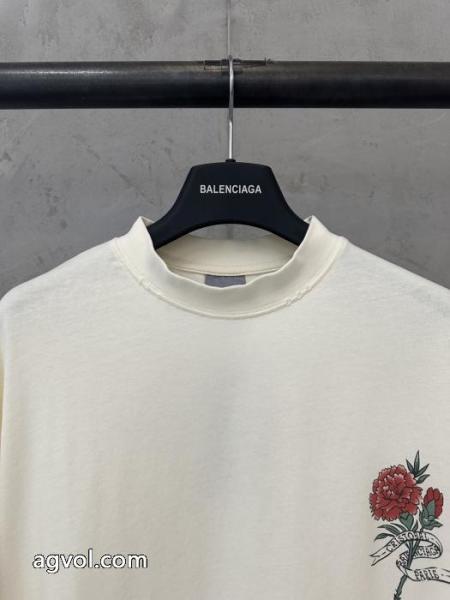 偽物 通販 サイト高品質 人気 お洒落スタイル お洒落度が一段アップするbalenciagaTシャツ. 5