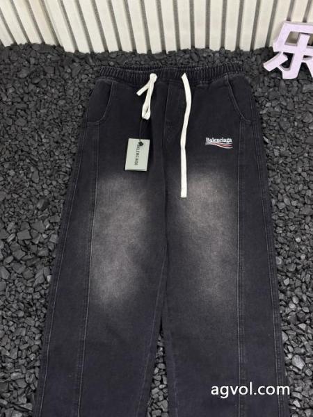 ブランド 品 激安 通販お気に入りアイテム オフィスにも 安定感がありバレンシアガジーンズ. 5 