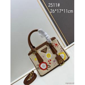 バッグブランド コピー 激安爆発的人気再入荷 VIP 先行セール2026年冬 ファッションブランドプラダ.