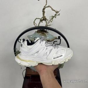 ブランド 偽物 通販スニーカー定番人気商品 ロゴが美しい 日本未入荷カラーbalenciaga.