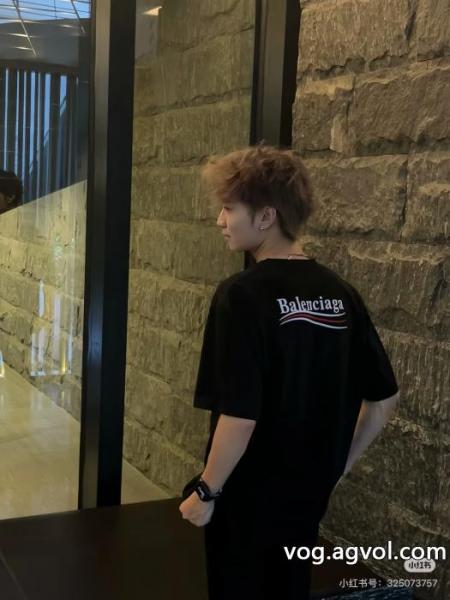 人気セール260%新品 人気新品*超特価 大人気アイテム半袖Tシャツブランド 通販店バレンシアガ 0