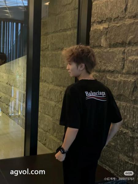 人気セール260%新品 人気新品*超特価 大人気アイテム半袖Tシャツブランド 通販店バレンシアガ 5