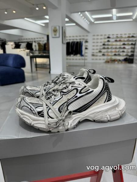 2026人気がますます人気 即日対応 魅惑のセクシー美ブランド コピー バックスニーカーbalenciaga. 0