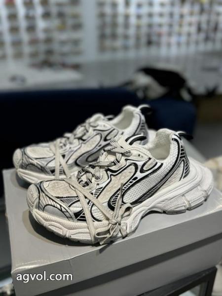 2026人気がますます人気 即日対応 魅惑のセクシー美ブランド コピー バックスニーカーbalenciaga. 4